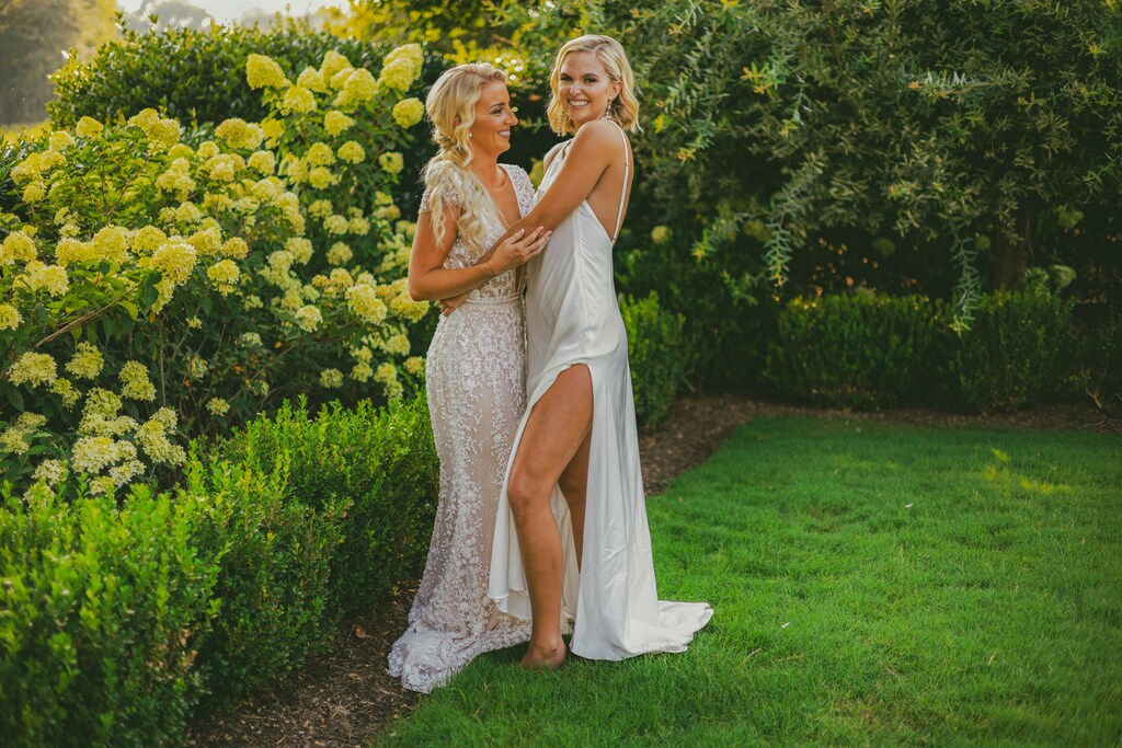MOMS