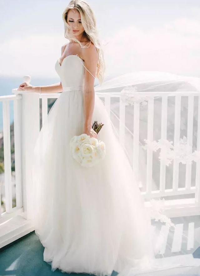 A-line/princess Sweetheart Sleeveless Sweep Train Tulle Sashes Wedding Dress