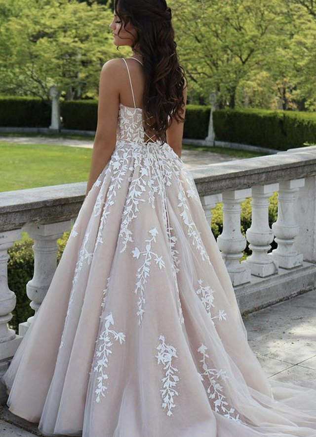 Princess Ball Gown Square Neckline Sleeveless Lace Tulle Chapel Train Appliqued Wedding Dress