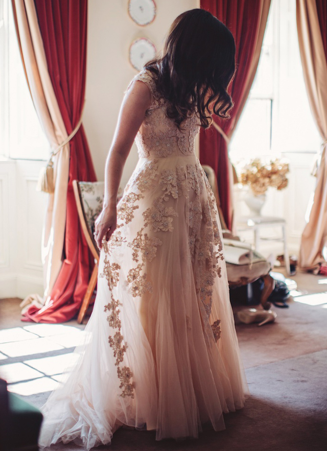 Tulle Wedding Dress A-line/princess V-neck Court Train With Appliqued