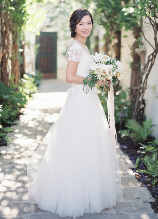 Tulle Wedding Dress Ball-gown/princess Scoop Neck Long/floor-length With Lace