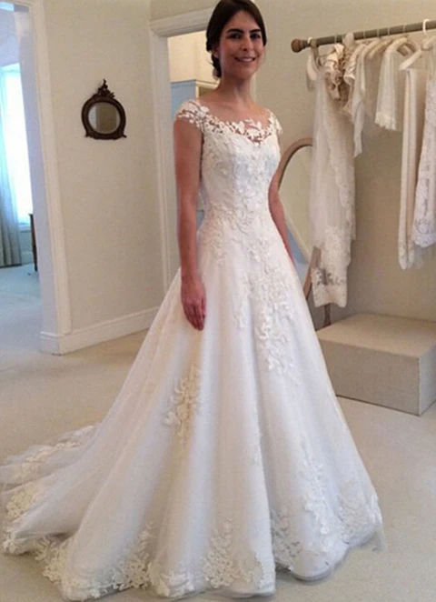 Ball-gown/princess Sleeveless Illusion Chapel Train Tulle Wedding Dresses With Appliqued