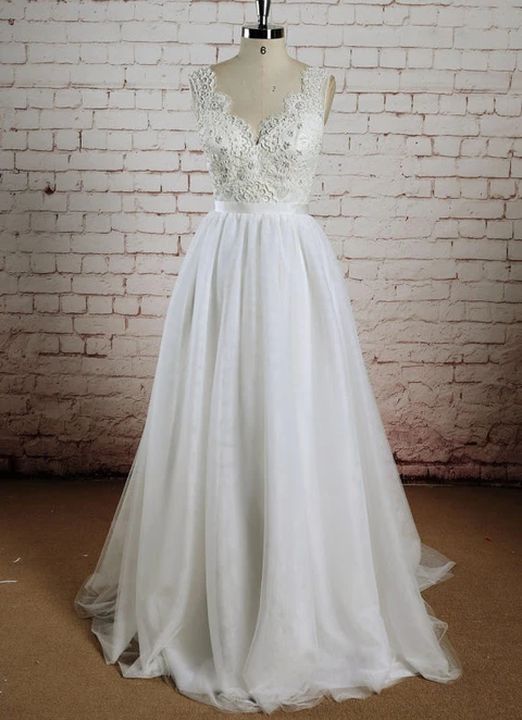 Tulle Wedding Dress A-line V-neck Court Train With Lace