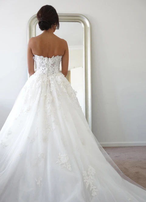 Ball-gown/princess Sweetheart Cathedral Train Tulle Wedding Dresses With Appliqued Beaded