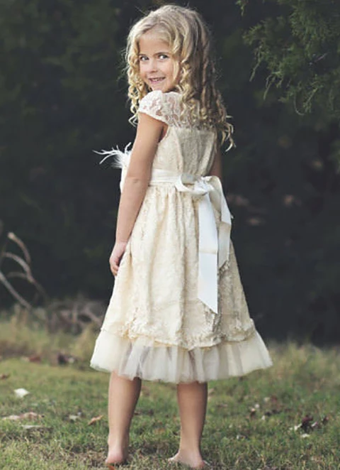 A Line Knee-length Scoop Sleevesless Lace Flower Girl Dresses With Waistband