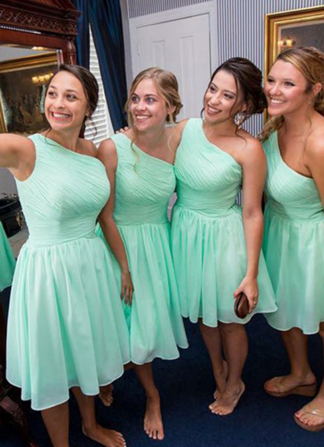 A-line Knee-length One-shoulder Sleeveless Chiffon Bridesmaid Dresses With Pleated